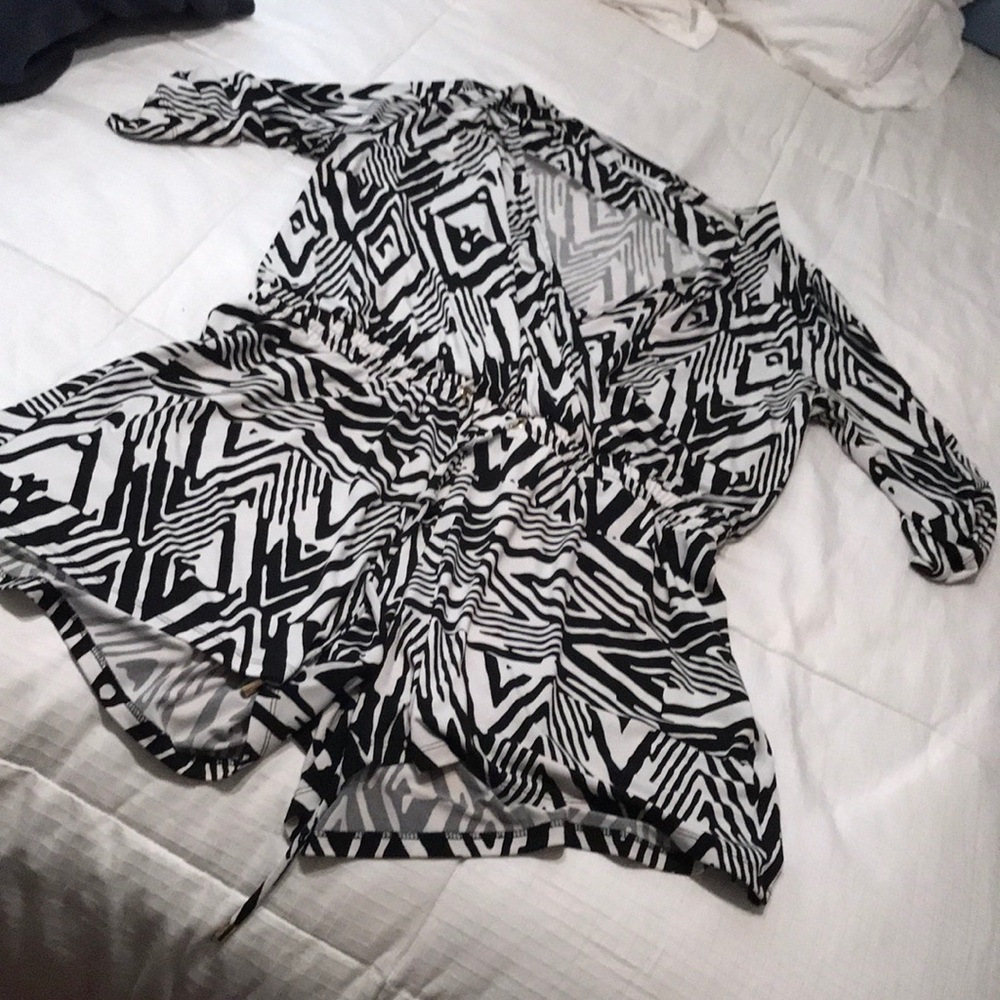 Romper - Picture 3 of 4